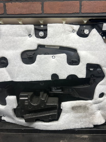 15 - 23 DODGE CHALLENGER SRT FRONT RIGHT INTERIOR DOOR PANEL AK11024DX9009 OEM
