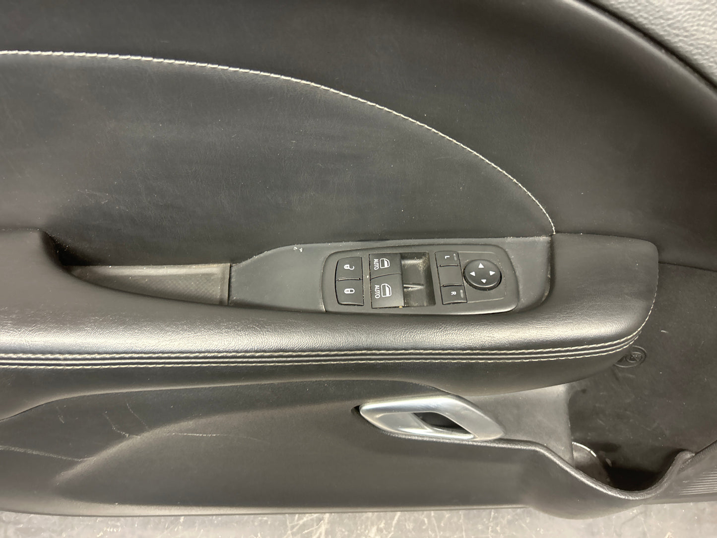 15 - 23 DODGE CHALLENGER SRT FRONT LEFT INTERIOR DOOR PANEL AI50426DX9009 OEM