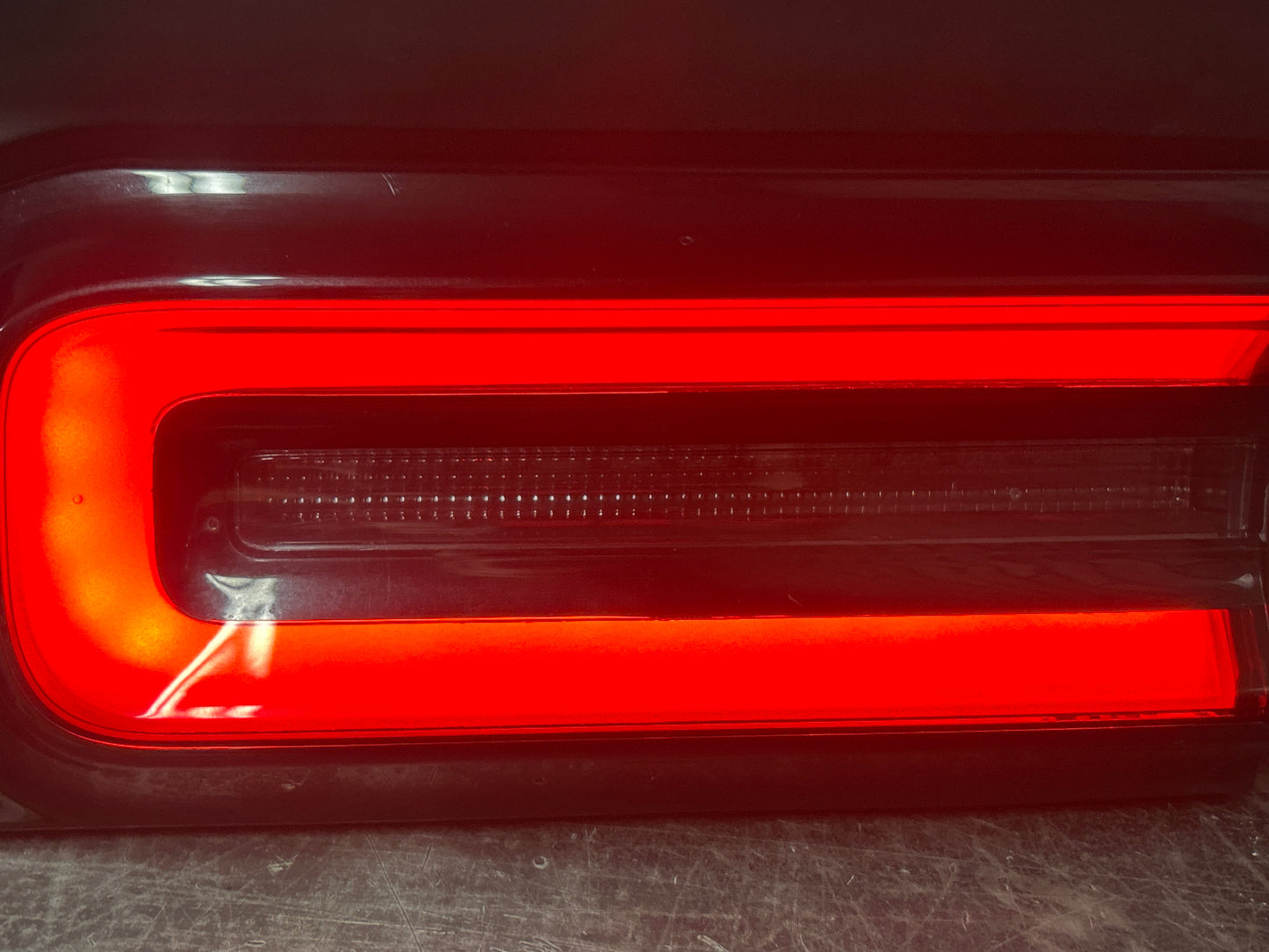 2015-2023 DODGE CHALLENGER TRUNK CENTER TAIL LIGHT LAMP ASSEMBLY SATIN BLACK OEM