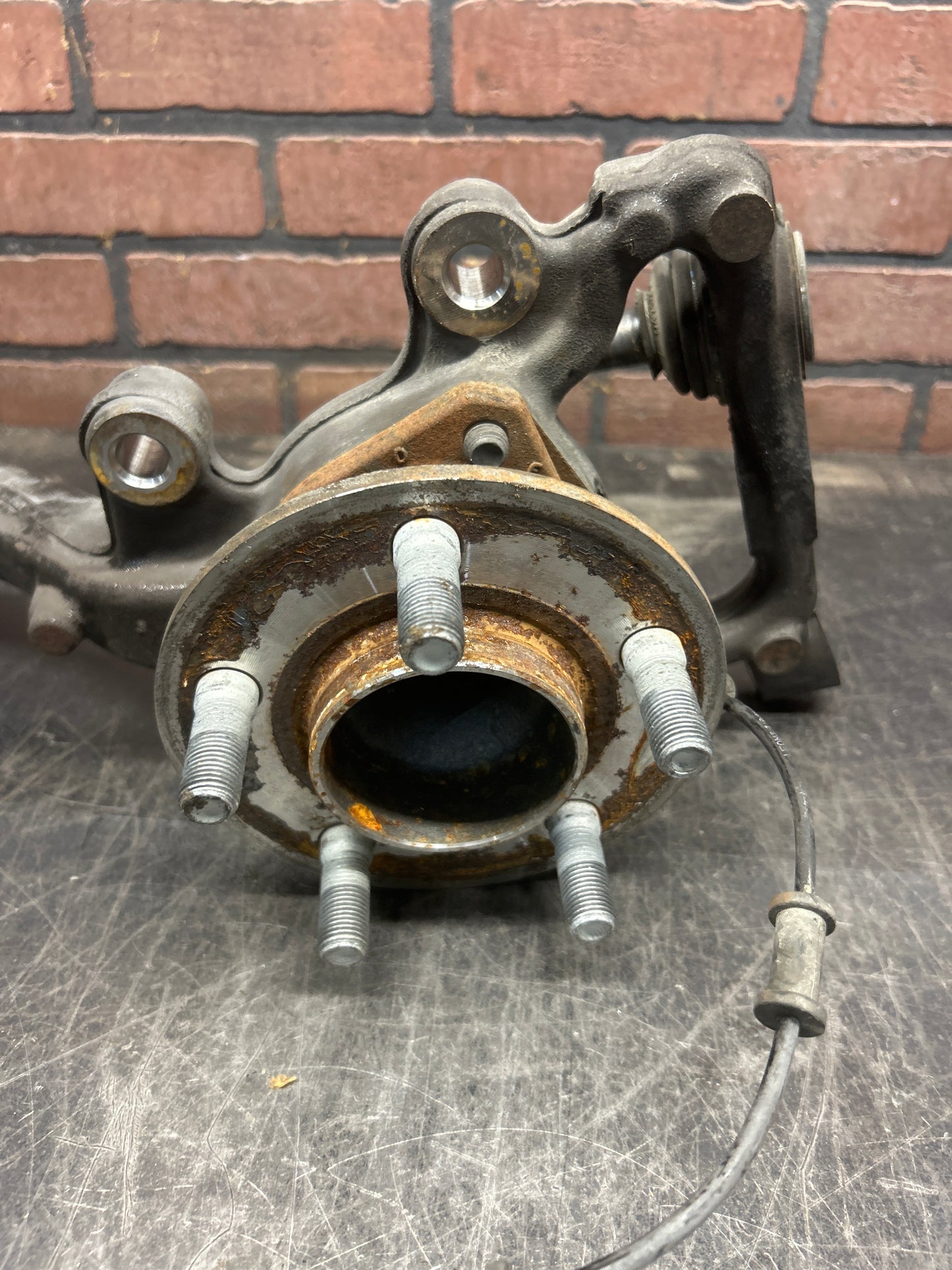 2015-2023 Dodge Charger/Challenger Scat Pack-SRT Front Driver LH Spindle/Knuckle