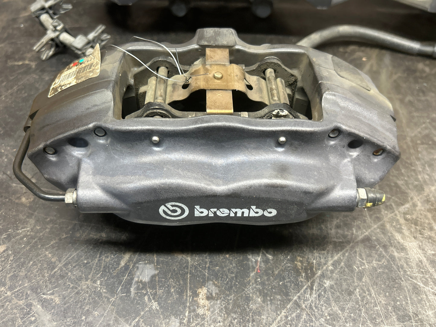 15-21 Dodge Charger/Challenger Scatpack/Hellcat 6 Piston Brembo Brake Calipers