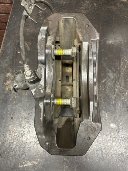 15-21 Dodge Charger/Challenger Scatpack/Hellcat 6 Piston Brembo Brake Calipers