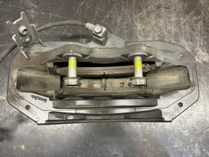 15-21 Dodge Charger/Challenger Scatpack/Hellcat 6 Piston Brembo Brake Calipers