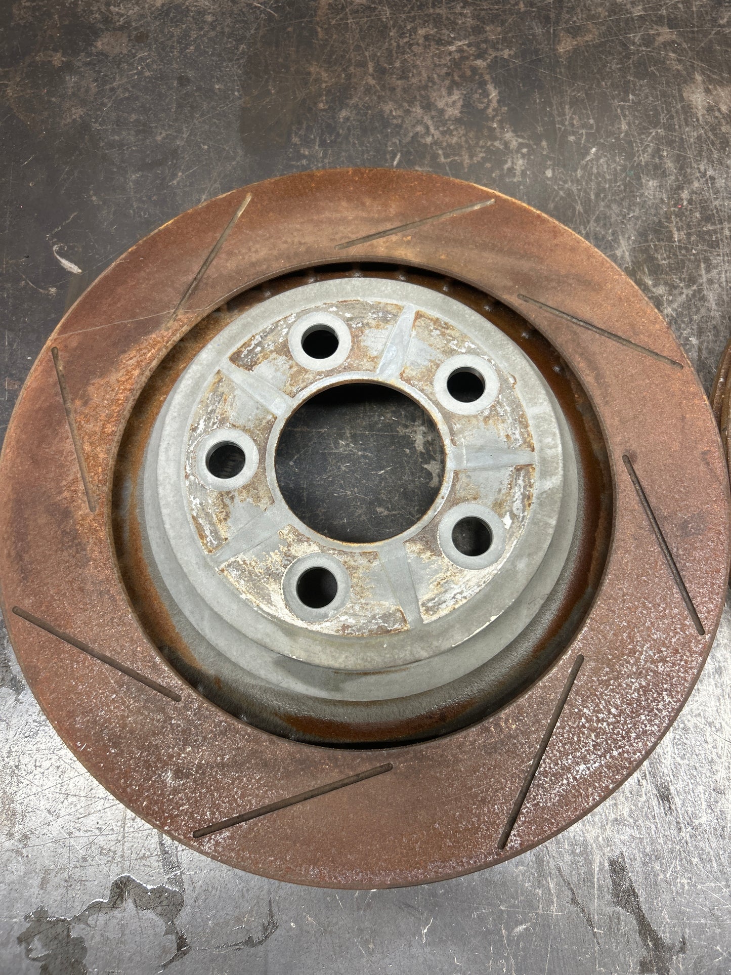05-20 Dodge Challenger/Charger/Magnum/300 Slotted Rear Rotor Set 5290538AE OEM