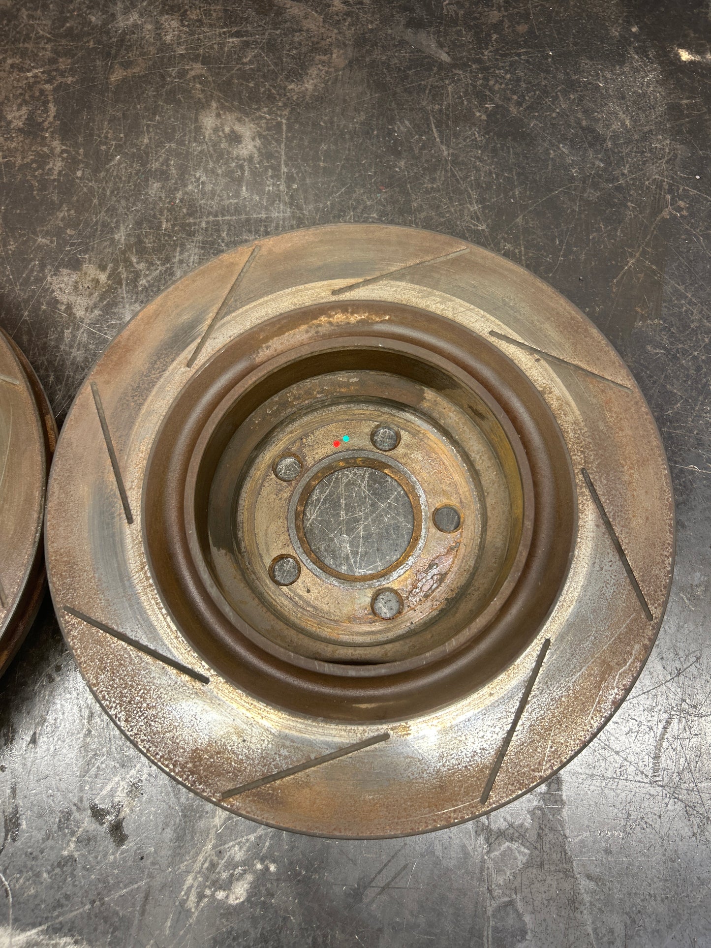 05-20 Dodge Challenger/Charger/Magnum/300 Slotted Rear Rotor Set 5290538AE OEM