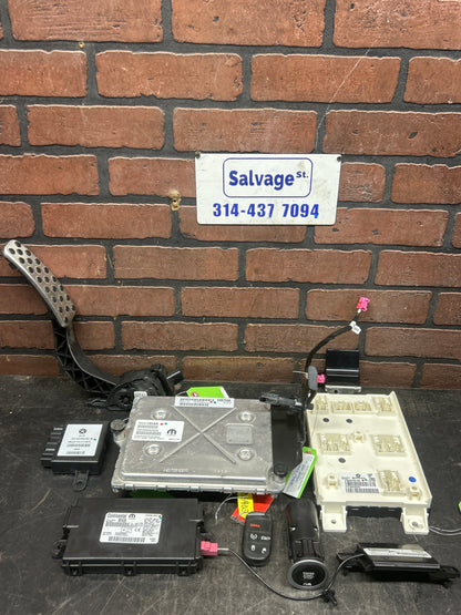 2019 Dodge Challenger Scat Pack BCM ECU PCM Pedal Ignition Hub Receiver Package