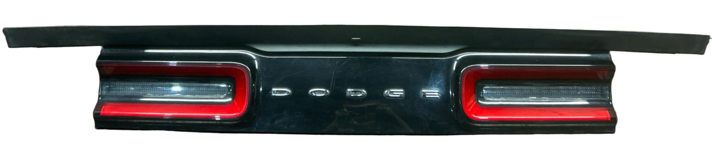2015-2023 DODGE CHALLENGER TRUNK CENTER TAIL LIGHT LAMP ASSEMBLY SATIN BLACK OEM
