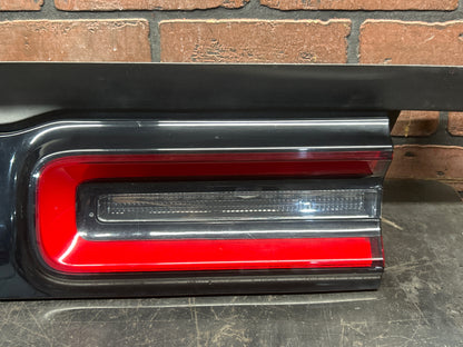 2015-2023 DODGE CHALLENGER TRUNK CENTER TAIL LIGHT LAMP ASSEMBLY SATIN BLACK OEM