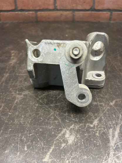 10-23 DODGE CHALLENGER CHARGER MOUNT ENGINE BEARING RIGHT 04726016AC