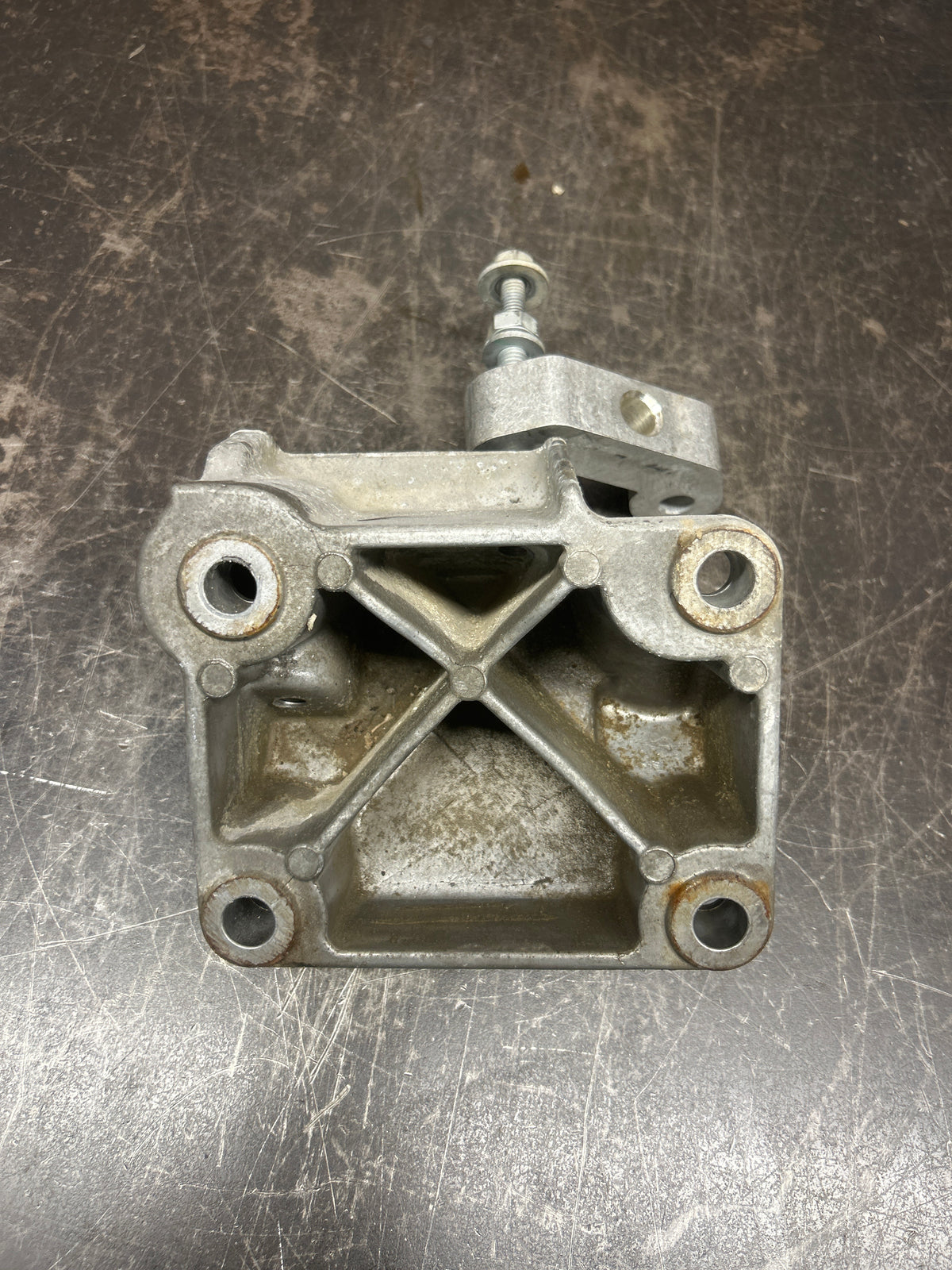 10-23 DODGE CHALLENGER CHARGER MOUNT ENGINE BEARING RIGHT 04726016AC