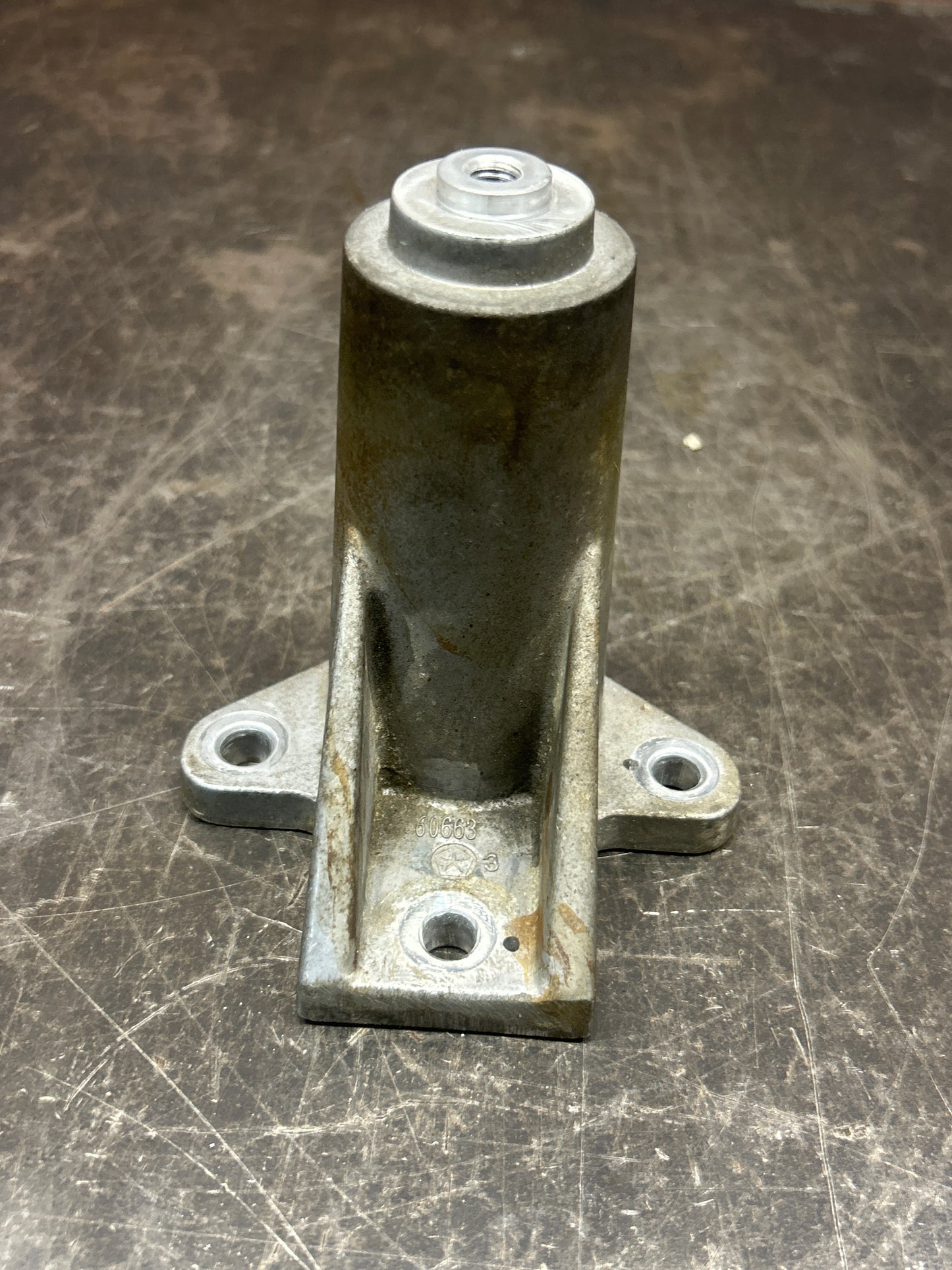 11-26 Dodge Hemi Accessory Drive Idler Pulley Bracket OEM  04593918aa