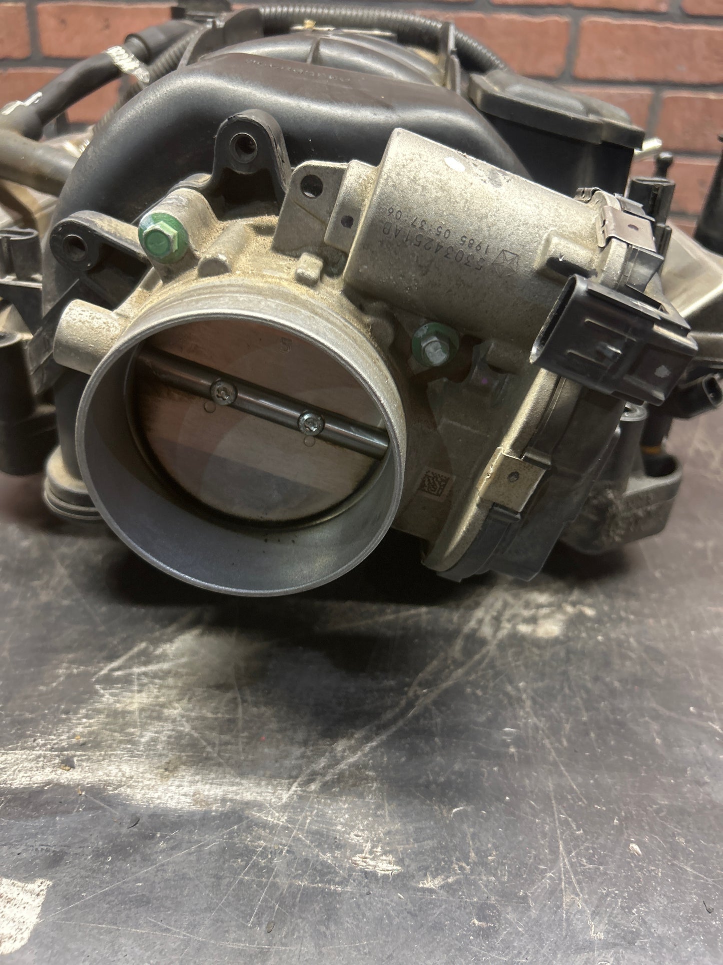 09-12 Dodge Jeep Chrysler 5.7L Upper Intake Manifold W/Fuel Rail OEM 68048131AC
