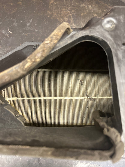 11-24 Dodge Charger 5.7 Air Intake Duct Hose Housing Filter Box OEM 4861940AC