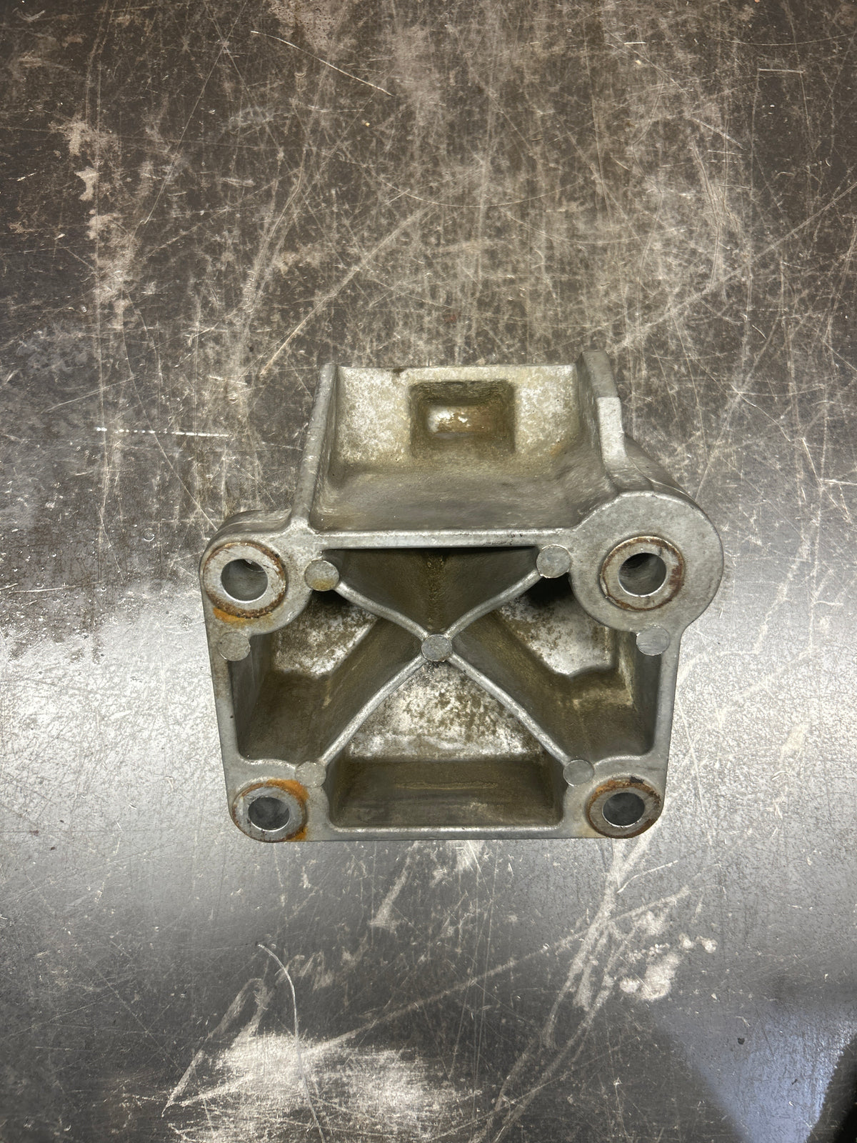 11-23 Dodge Charger R/T 5.7L RWD Engine Mount Support Bracket 4726017AB OEM