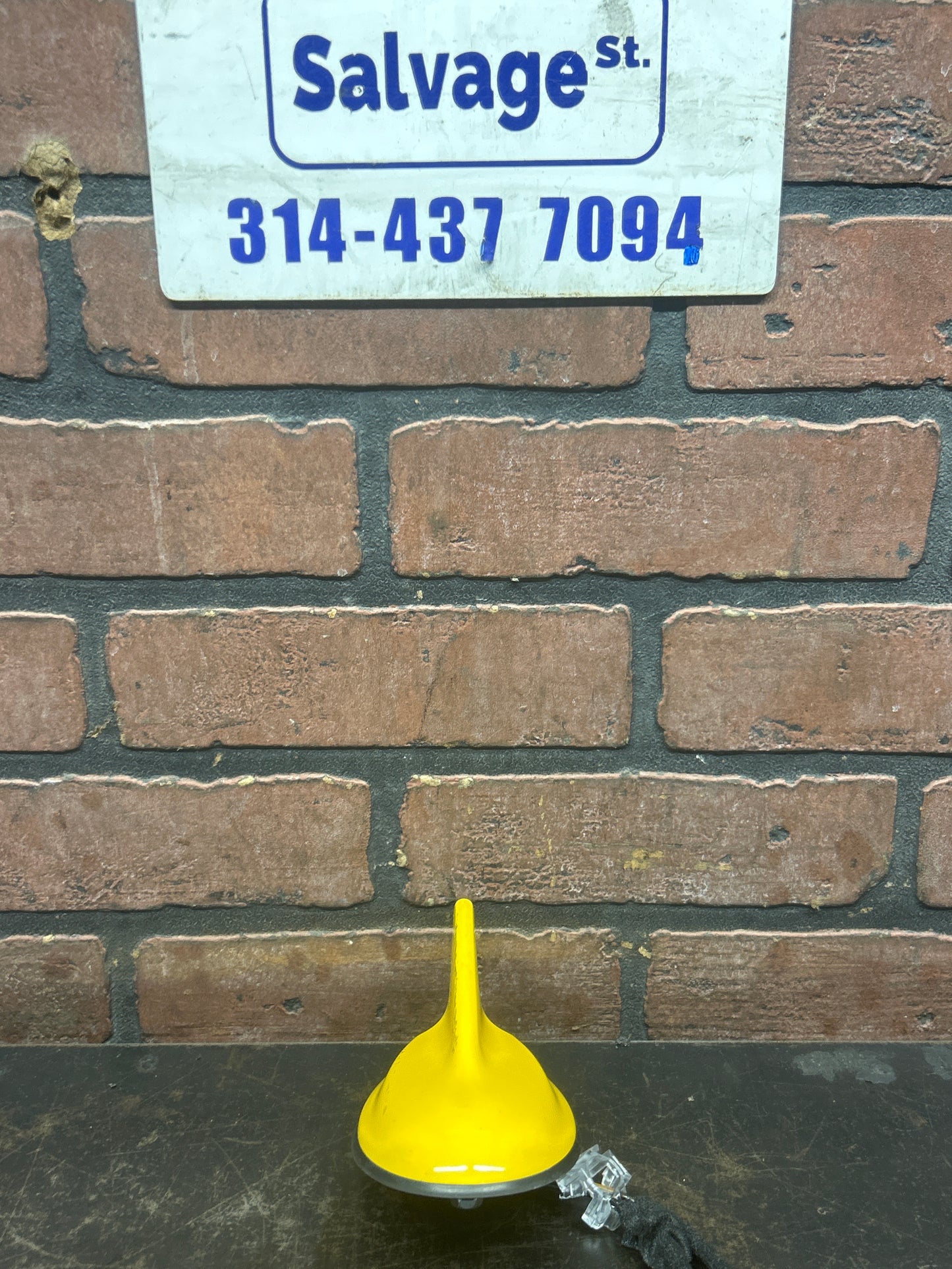 2017-2023 Dodge Challenger Hellcat Roof radio Satellite Shark fin Antenna OEM