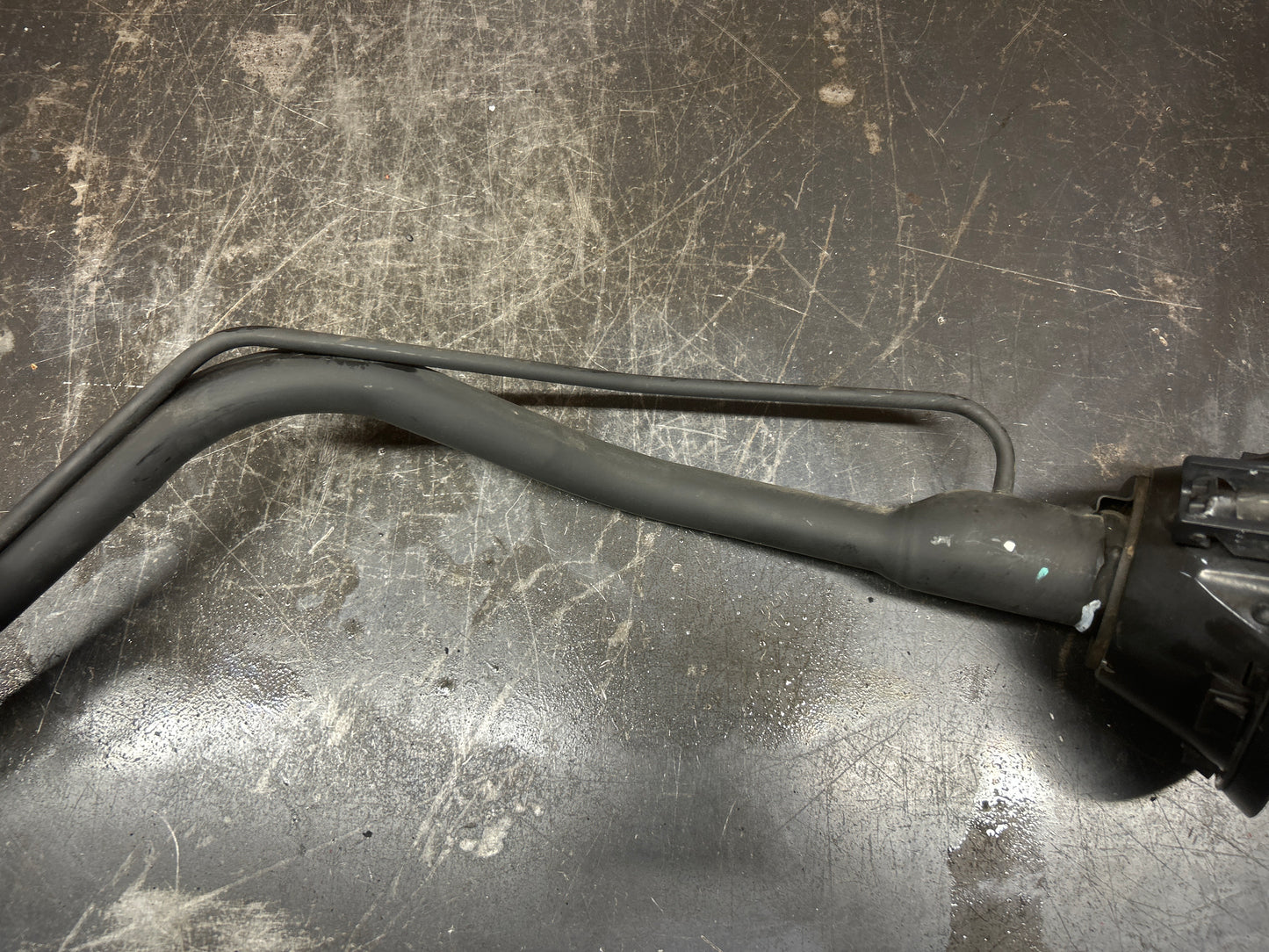11-23 DODGE CHALLENGER FUEL GAS TANK FILLER NECK HOSE TUBE PIPE OEM 68061727AH