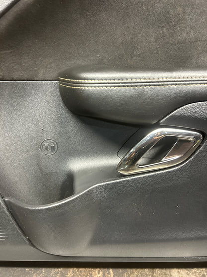 15-23 DODGE CHALLENGER HELLCAT F/RIGHT INTERIOR DOOR PANEL 5SL723X9AH OEM