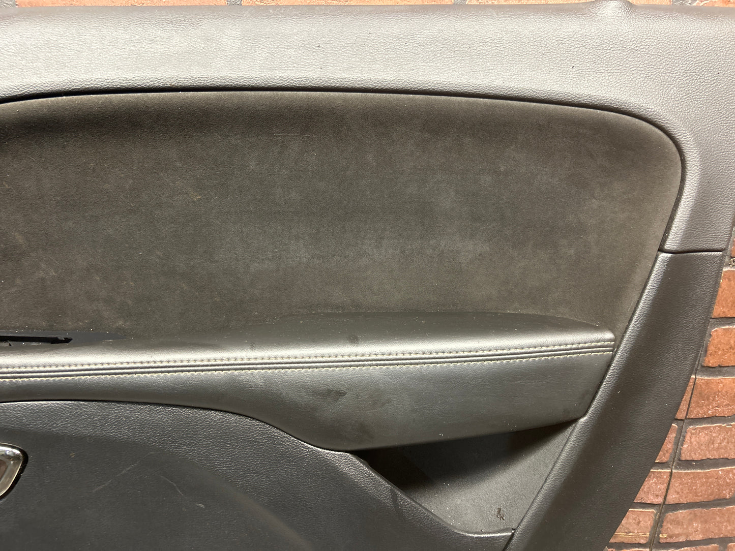 15-23 DODGE CHALLENGER HELLCAT F/RIGHT INTERIOR DOOR PANEL 5SL723X9AH OEM