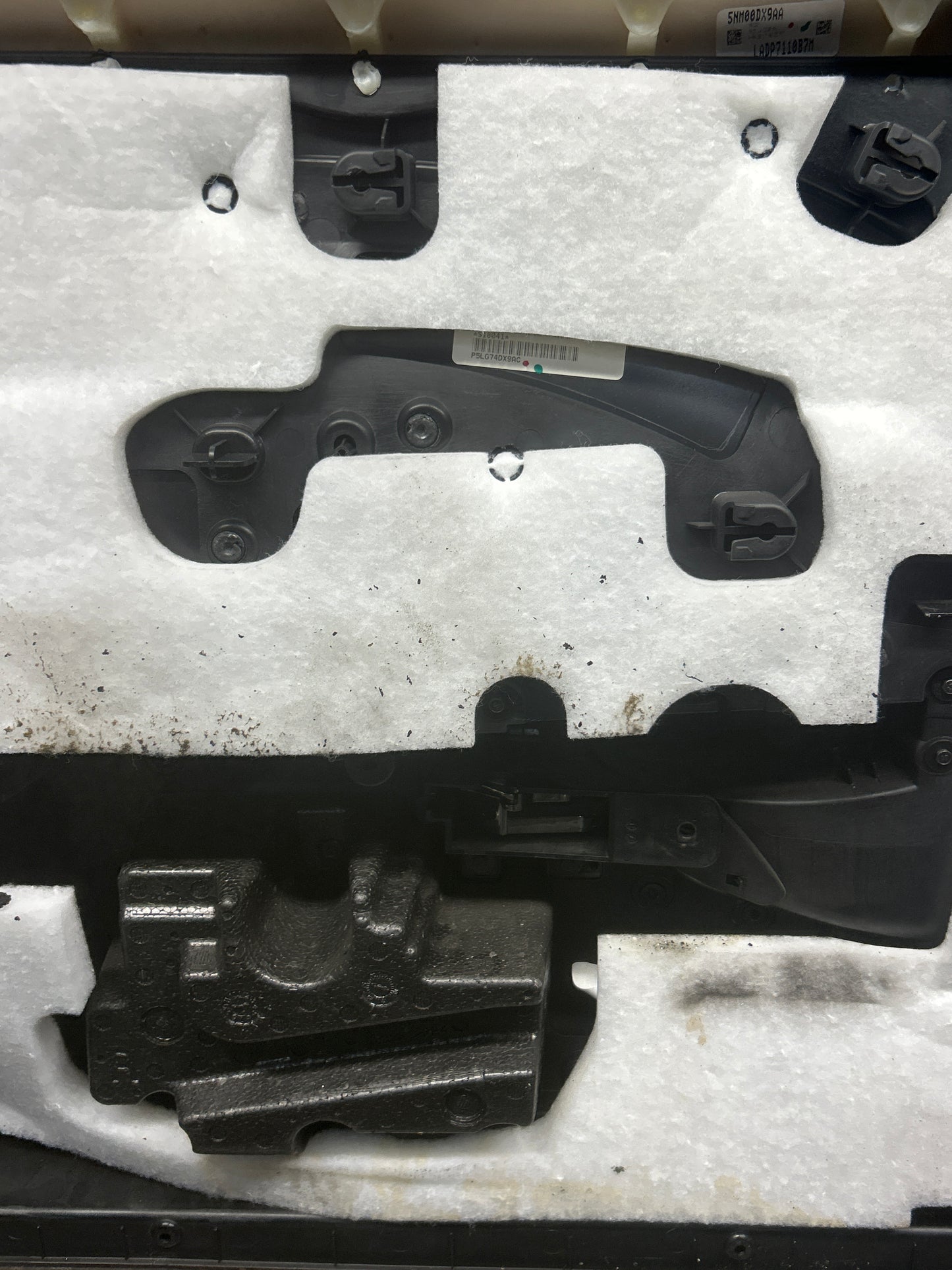 15-23 DODGE CHALLENGER HELLCAT F/RIGHT INTERIOR DOOR PANEL 5SL723X9AH OEM