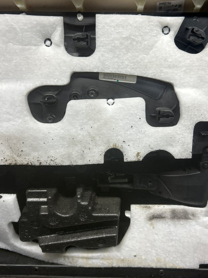 15-23 DODGE CHALLENGER HELLCAT F/RIGHT INTERIOR DOOR PANEL 5SL723X9AH OEM