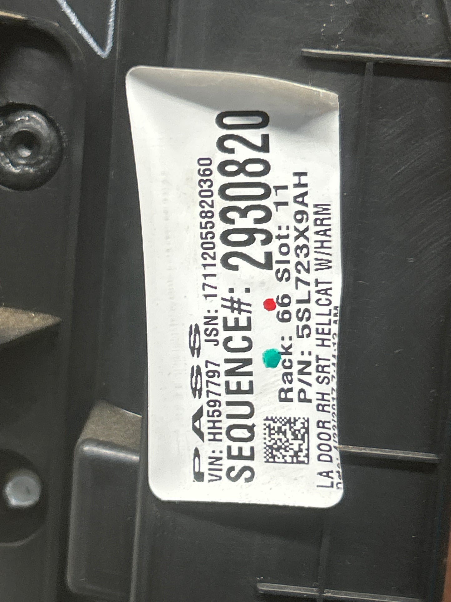 15-23 DODGE CHALLENGER HELLCAT F/RIGHT INTERIOR DOOR PANEL 5SL723X9AH OEM