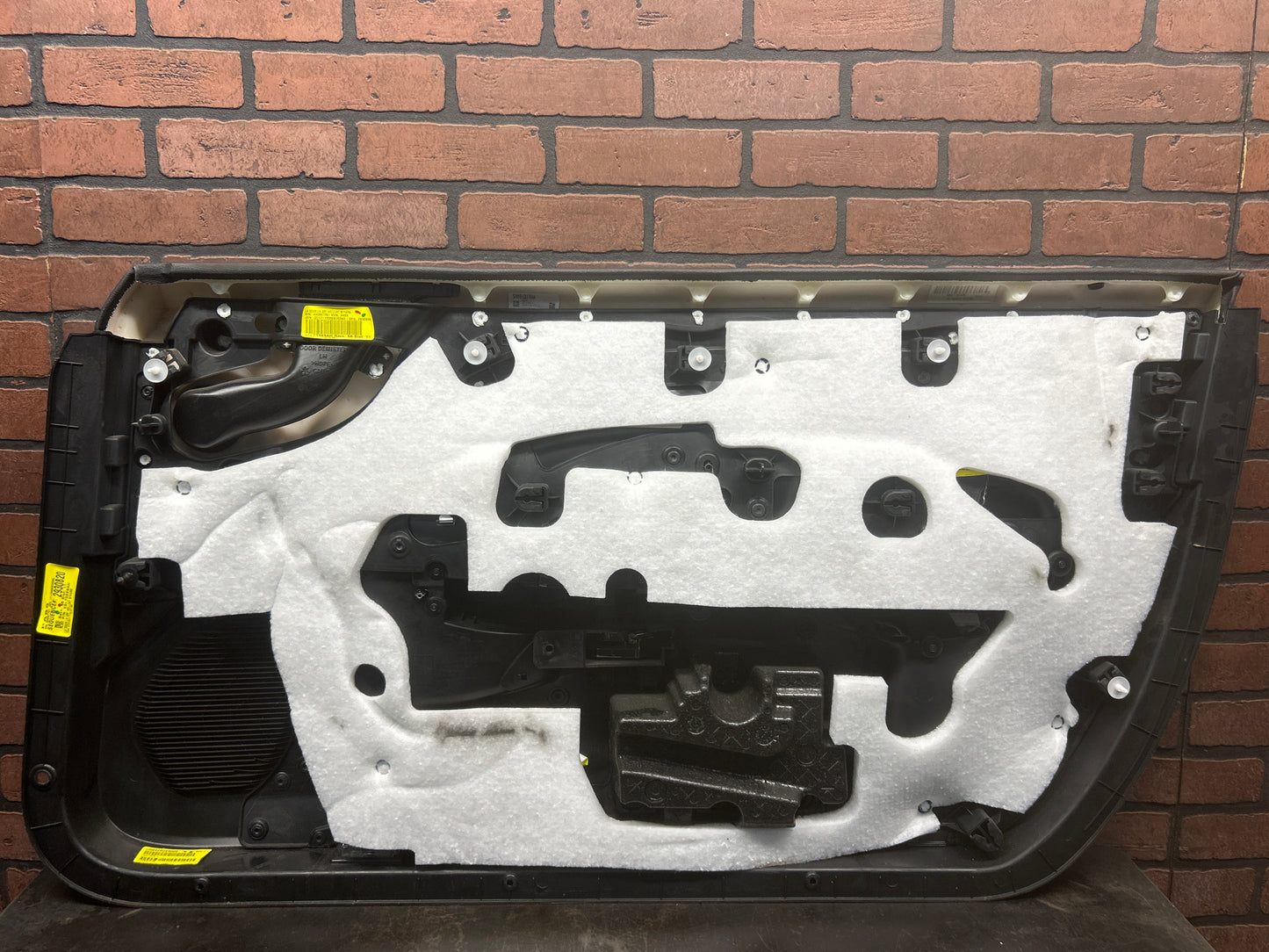 15-23 DODGE CHALLENGER HELLCAT F/ LEFT INTERIOR DOOR PANEL AI50426DX9009 OEM