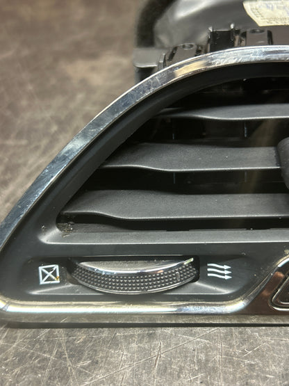 2015-2023 Dodge Challenger SRT Hellcat Front Right Dash Ac Heat Hvac Air Vent