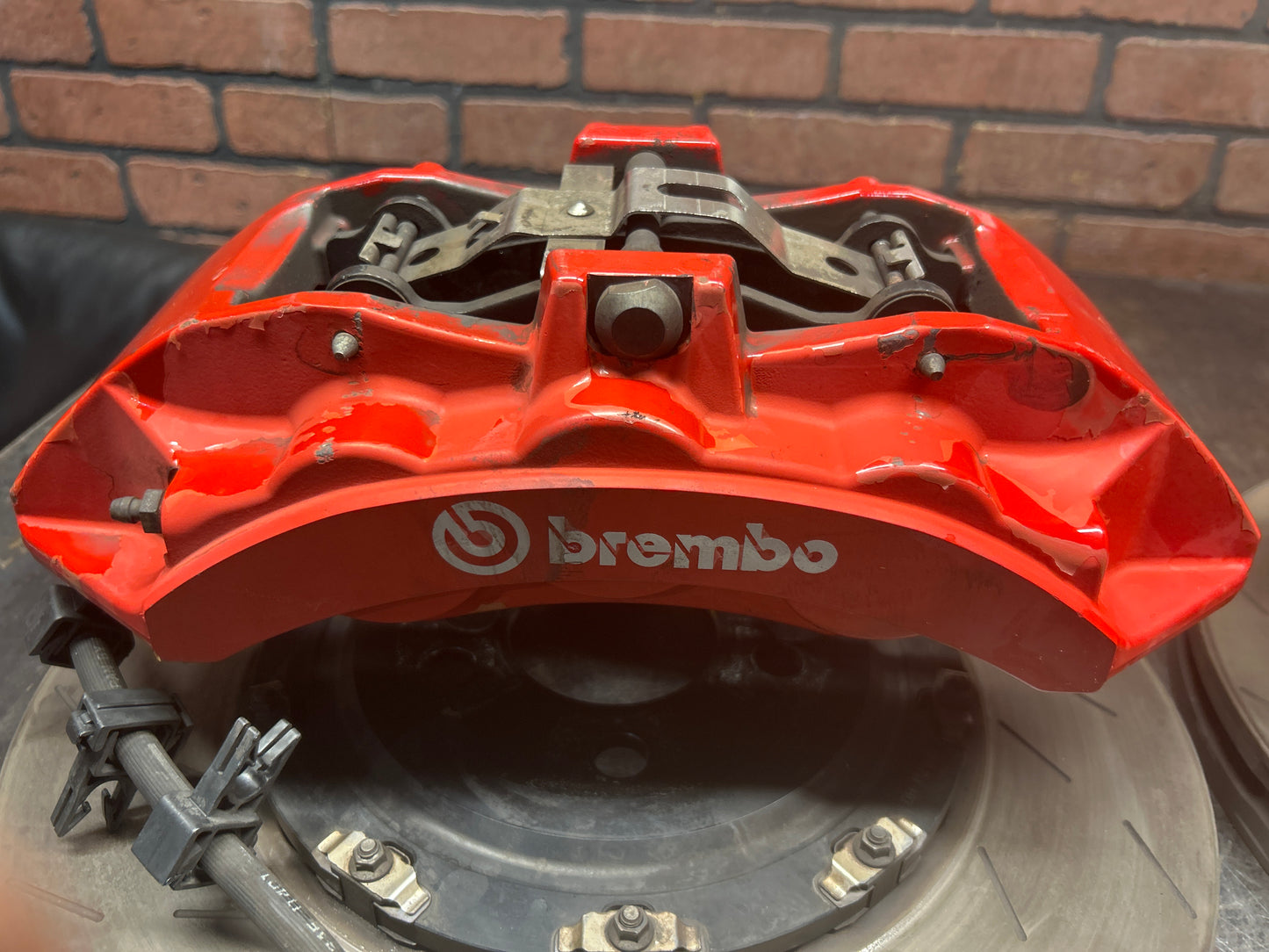 2015–2023 CHALLENGER/CHARGER HELLCAT 6PISTON BREMBO FRONT CALIPERS & ROTORS OEM
