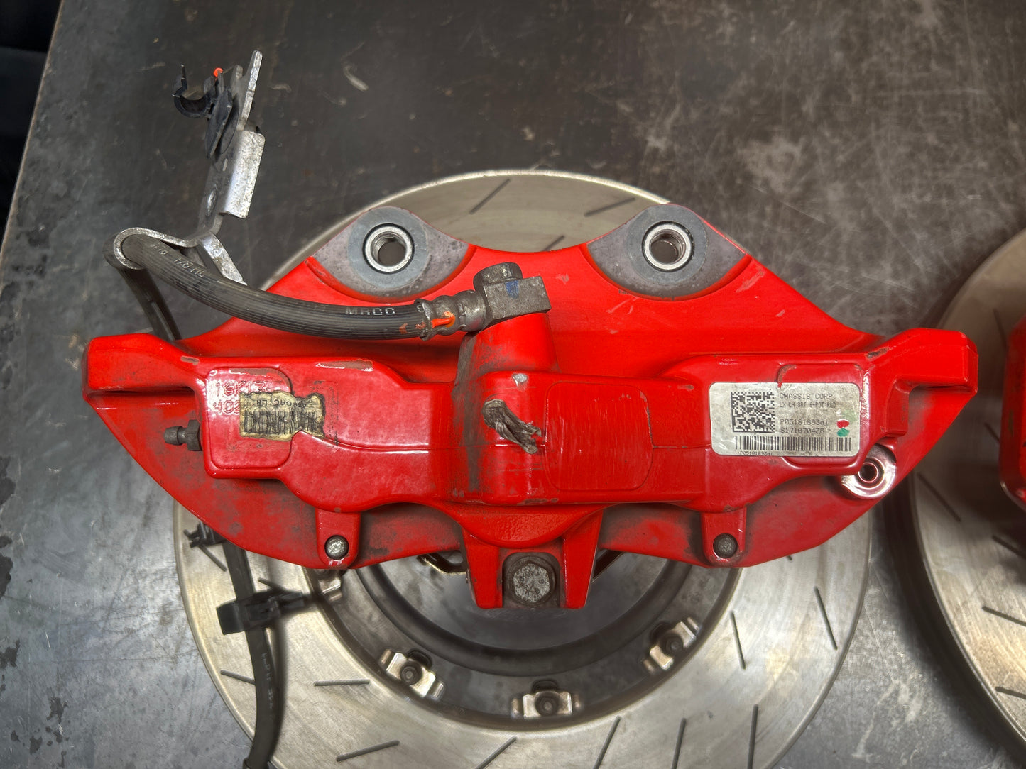 2015–2023 CHALLENGER/CHARGER HELLCAT 6PISTON BREMBO FRONT CALIPERS & ROTORS OEM