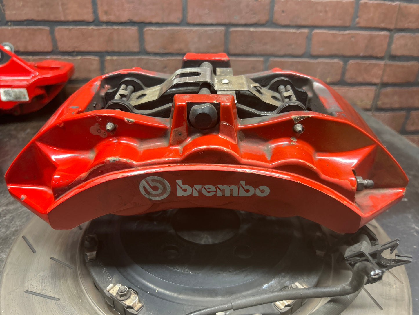 2015–2023 CHALLENGER/CHARGER HELLCAT 6PISTON BREMBO FRONT CALIPERS & ROTORS OEM