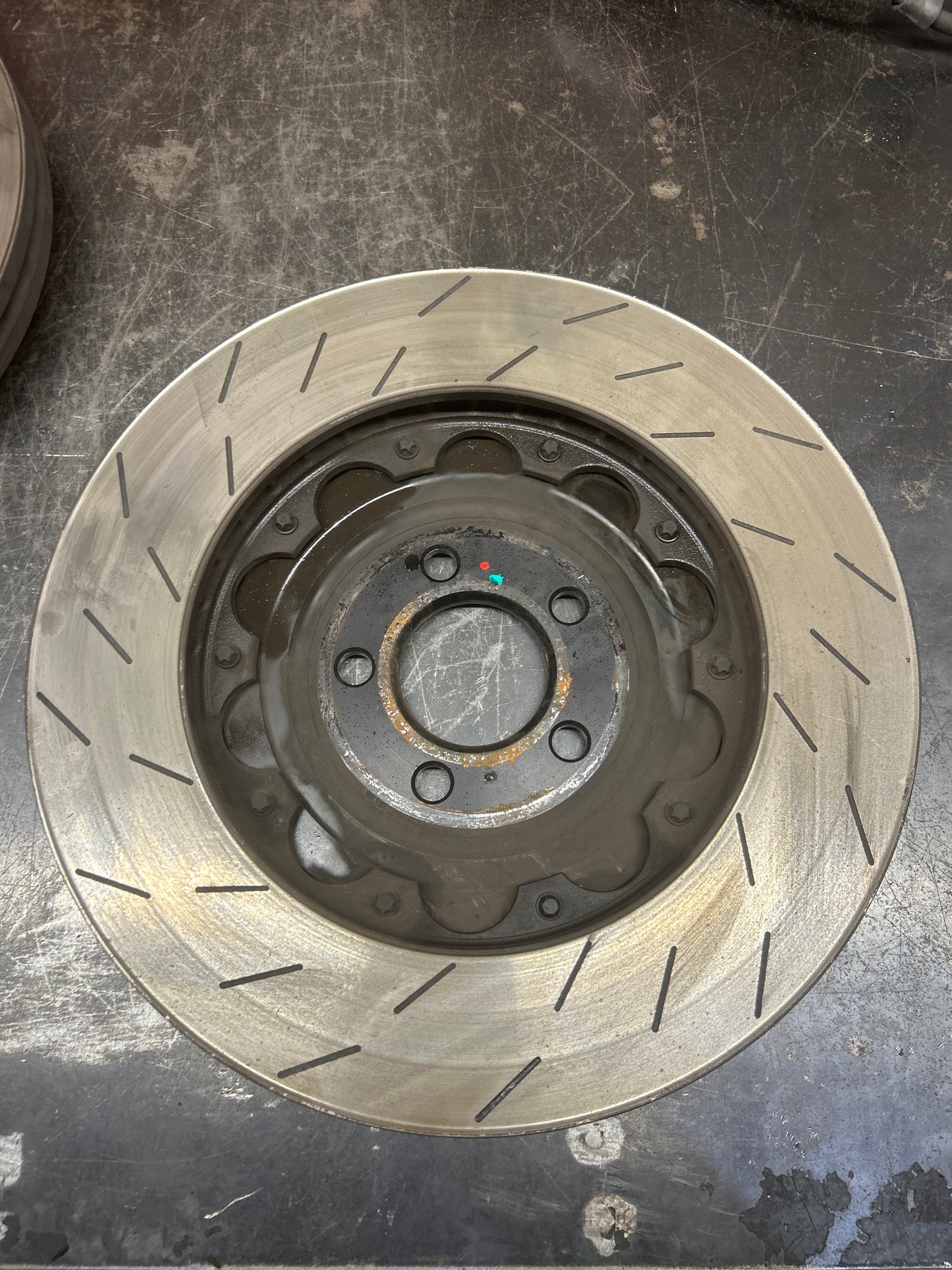 2015–2023 CHALLENGER/CHARGER HELLCAT 6PISTON BREMBO FRONT CALIPERS & ROTORS OEM