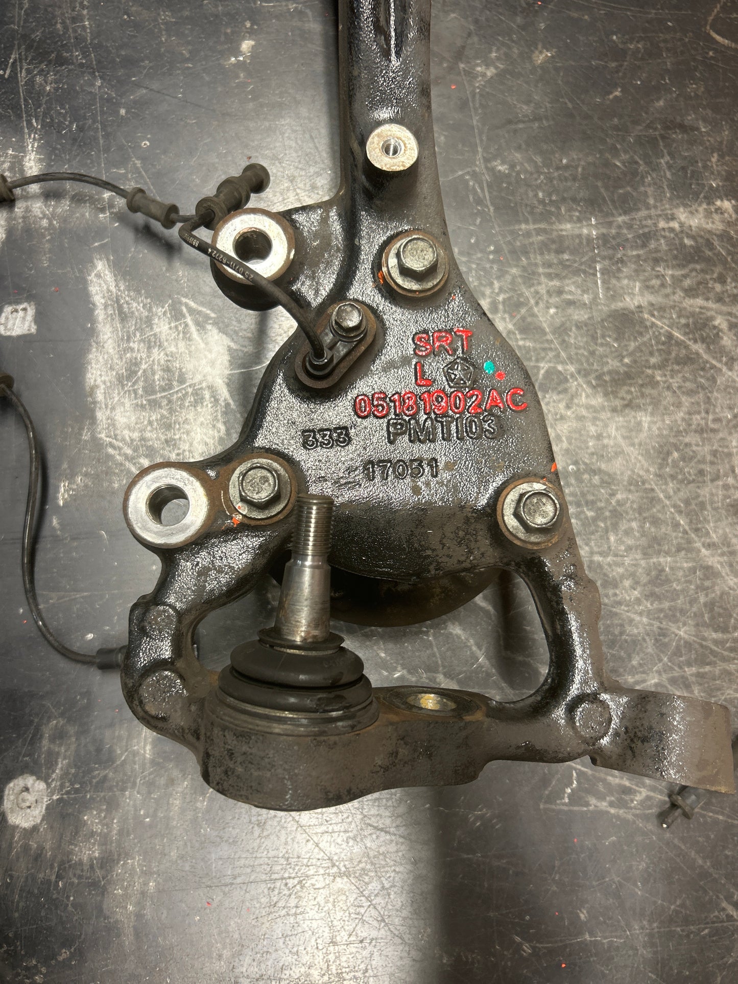 15-23 DODGE CHARGER/CHALLENGER FRONT SPINDLE KNUCKLE PAIR 6 PISTON BREMBO SWAP