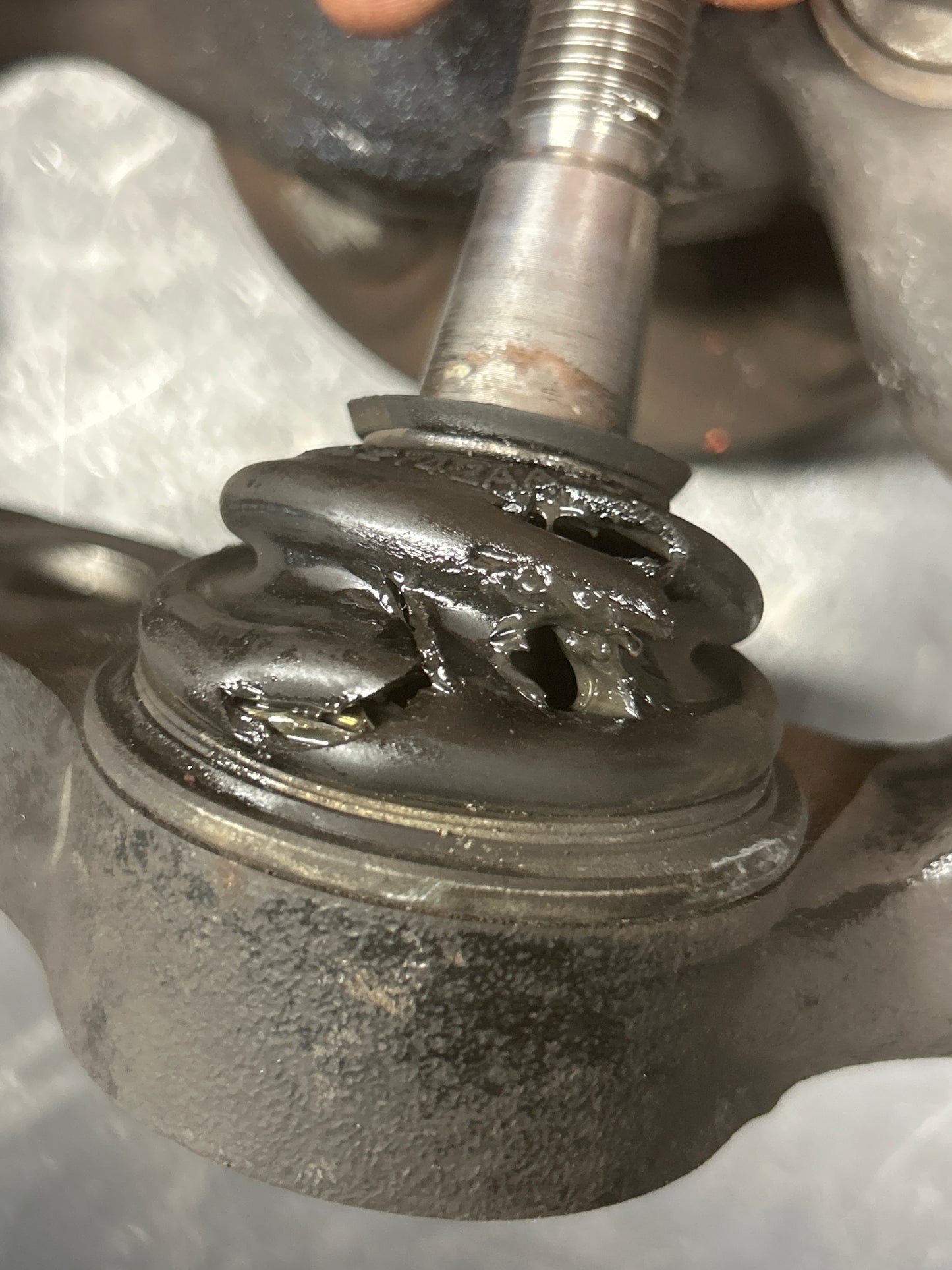 15-23 DODGE CHARGER/CHALLENGER FRONT SPINDLE KNUCKLE PAIR 6 PISTON BREMBO SWAP