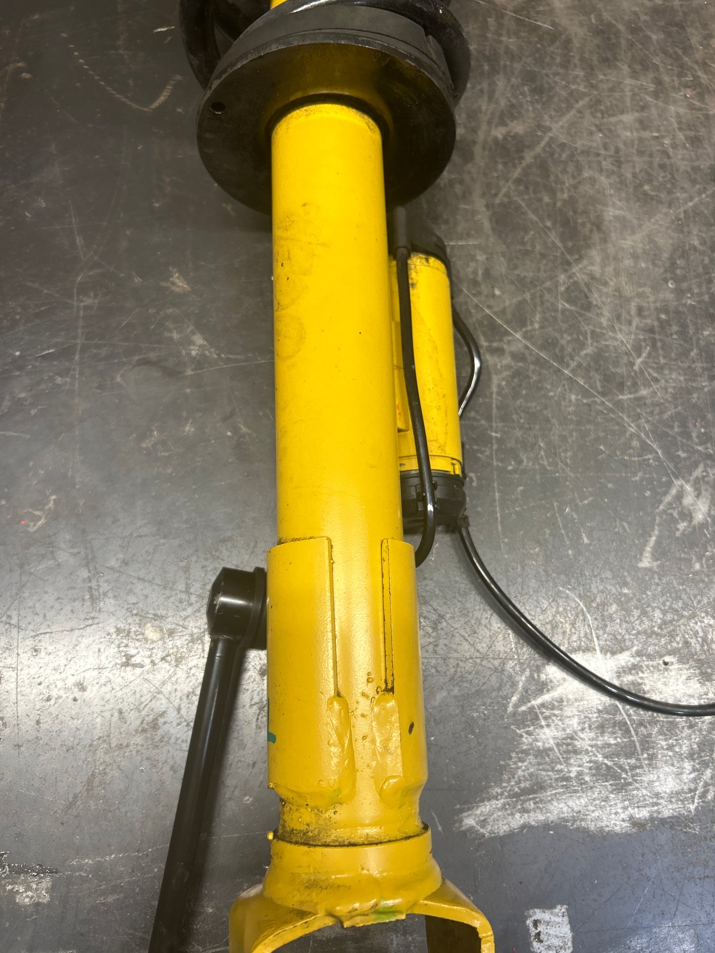 2015-2023 DODGE CHALLENGER HELLCAT 6.2L OEM BILSTEIN FRONT STRUTS/SHOCK SET