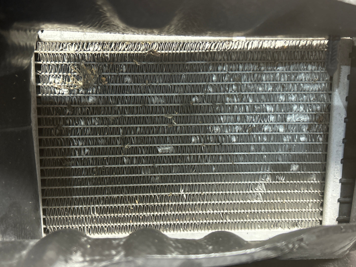 15-23 DODGE CHALLENGER SRT HELLCAT 6.2L RWD FRONT LEFT AUX OIL COOLER 05181881AB