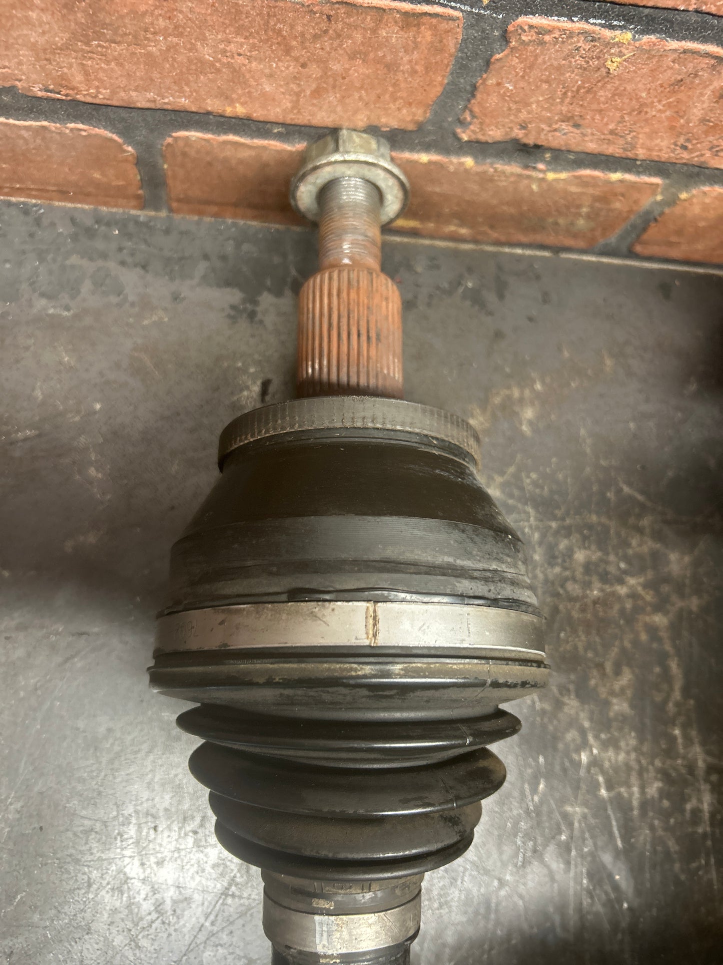 15-23 Challenger SRT Hellcat Manual 3.70 LSD Rear Differential Axle Hub Swap Kit