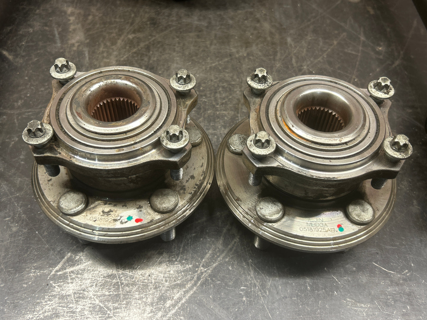 15-23 Challenger SRT Hellcat Manual 3.70 LSD Rear Differential Axle Hub Swap Kit