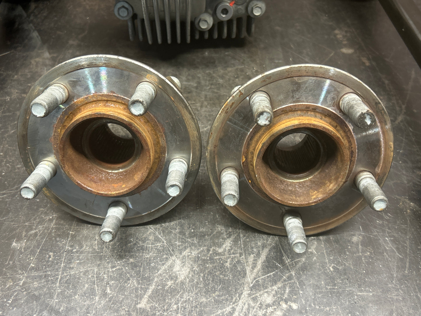 15-23 Challenger SRT Hellcat Manual 3.70 LSD Rear Differential Axle Hub Swap Kit