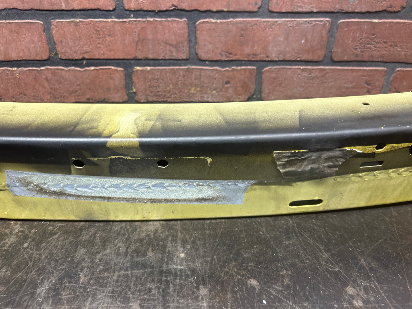 05-23 Dodge Charger Challenger Hellcat Front Bumper Impact Crash Bar OEM