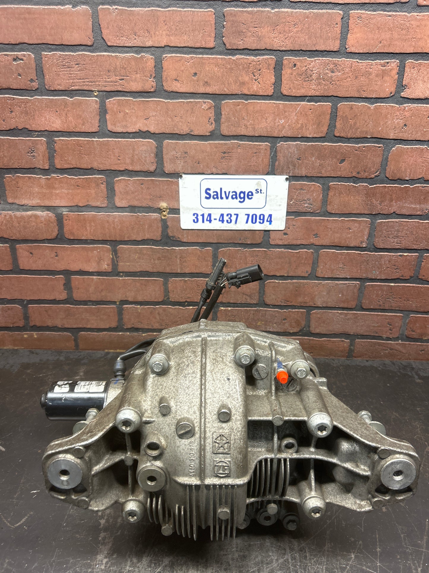 2012-2013 Jeep Grand Cherokee SRT8 Rear Differential 3.70 OEM