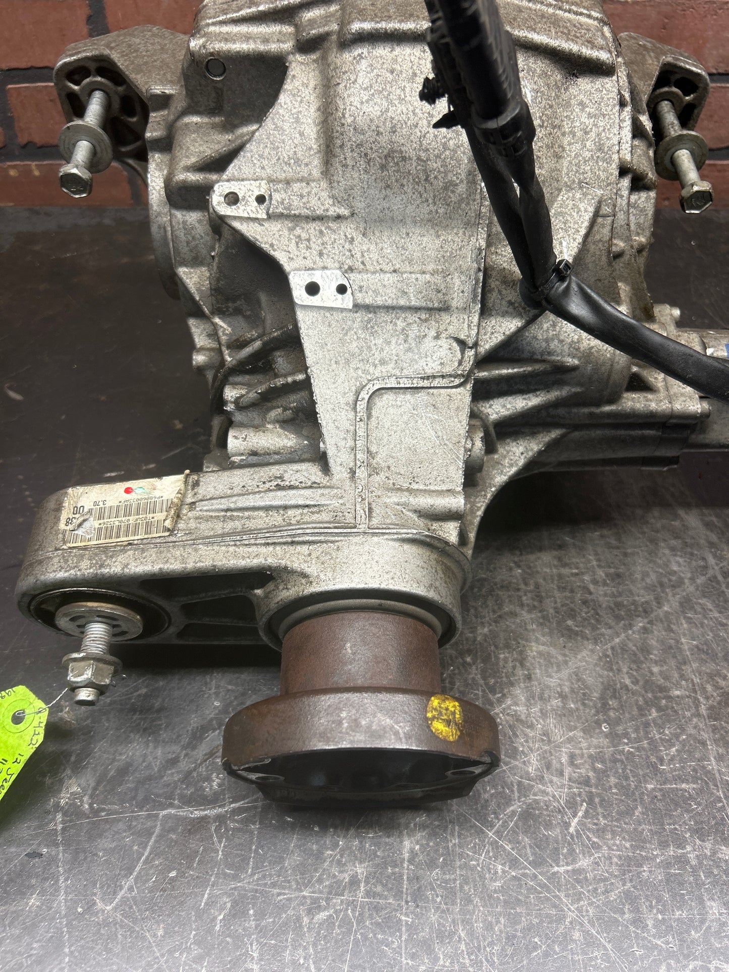 2012-2013 Jeep Grand Cherokee SRT8 Rear Differential 3.70 OEM