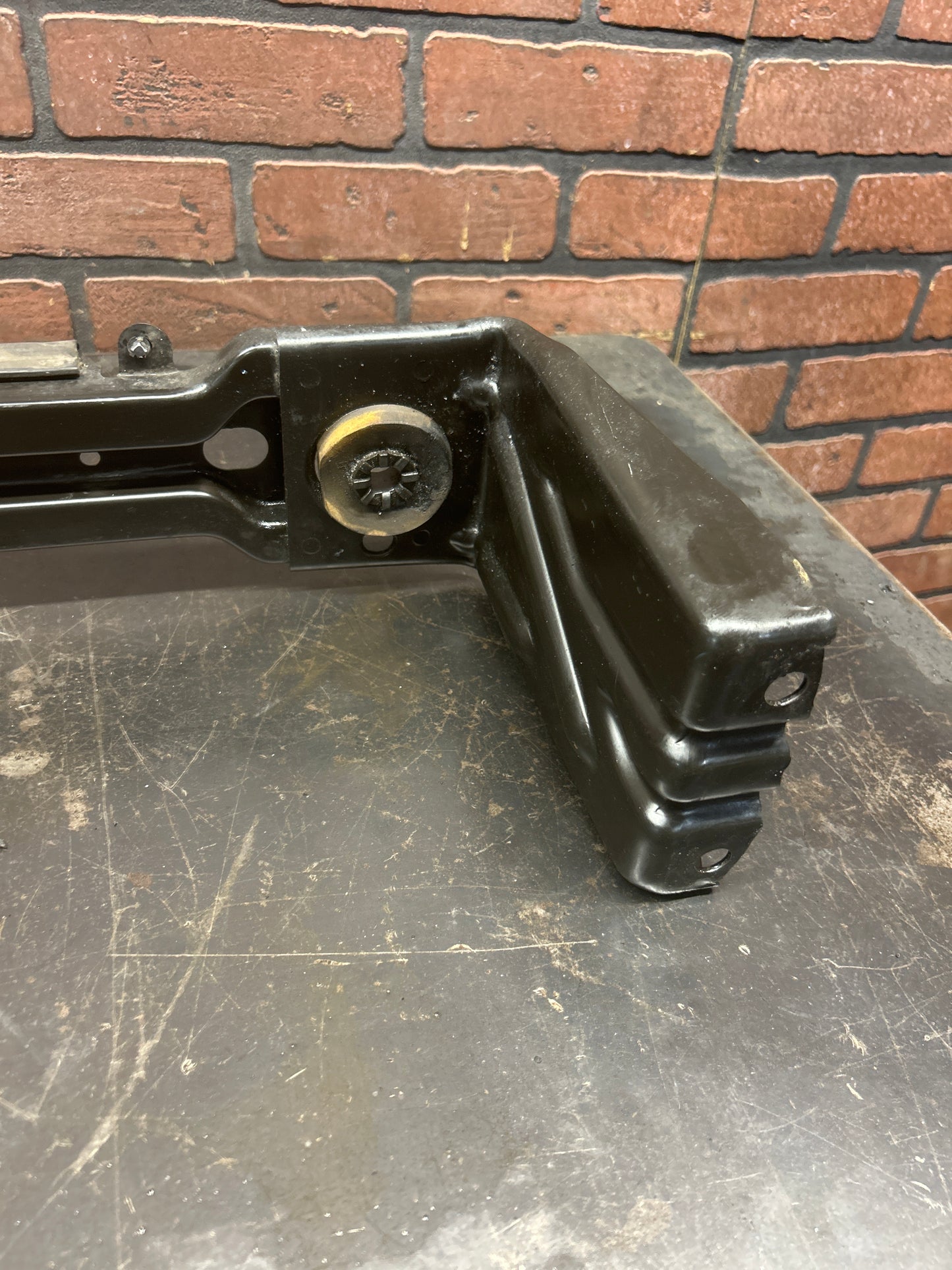 17-20 Chrysler 300 Dodge Challenger Lower Readitor Support OEM P/N 05065240AG