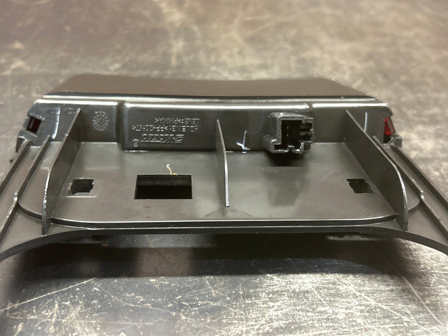 08-23 Dodge Challenger Rear Center High Brake Light Lamp 5028782AD OEM