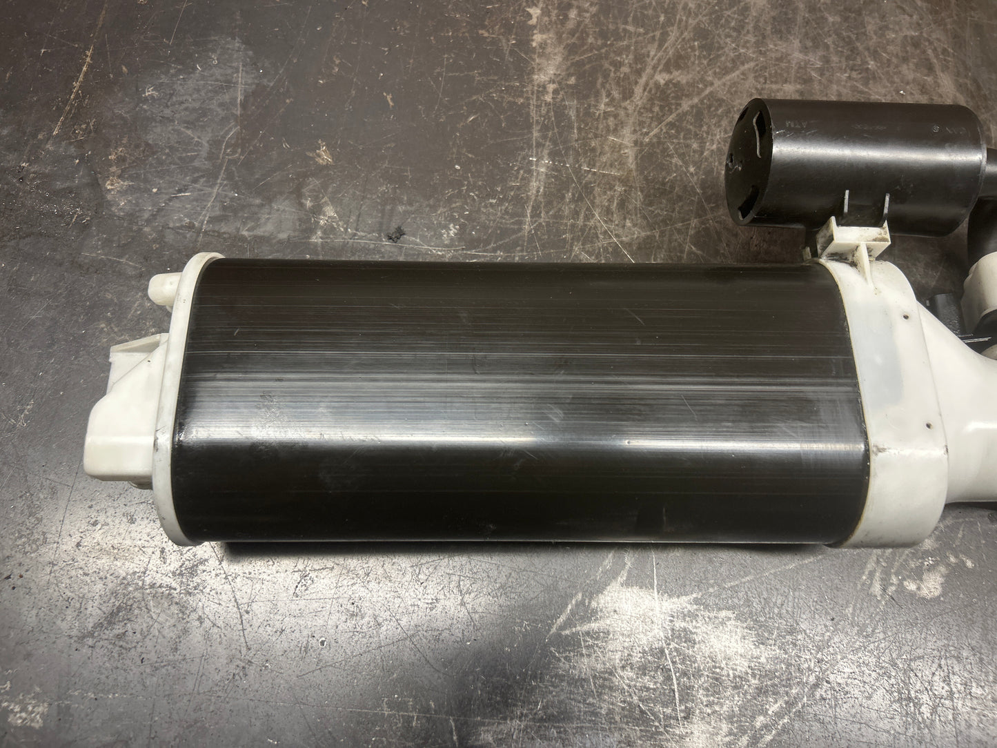 15-23 DODGE CHALLENGER CHARGER FUEL VAPOR CHARCOAL CANISTER W/ESIM 68342222AC