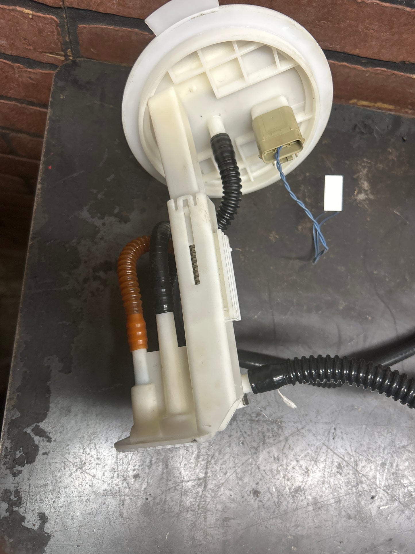 2015-2023 DODGE CHARGER CHALLENGER HELLCAT TANK MOUNTED FUEL PUMP SET LEFT OEM