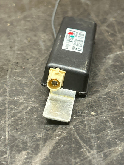 2015-2023 DODGE CHALLENGER CHARGER CHRYSLER 300 RADIO ANTENNA MODULE P68210666AA