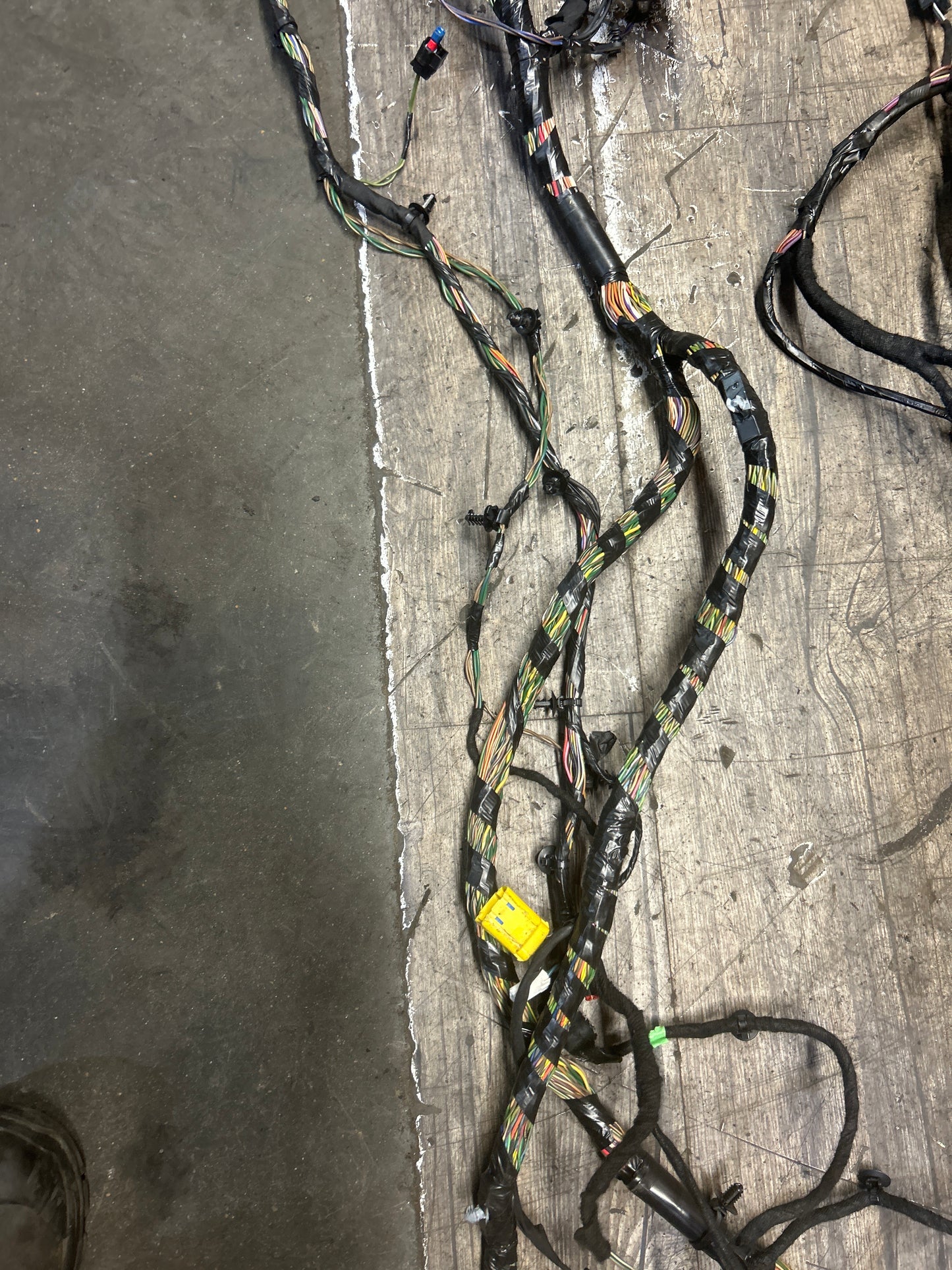 2017 DODGE CHALLENGER HELLCAT 68304068AE ENGINE WIRE HARNESS AND WIRING