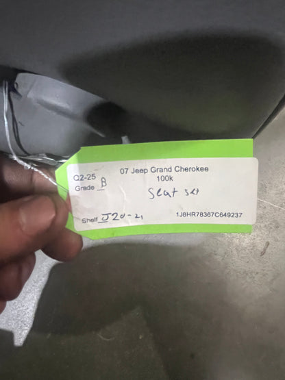 2007 Jeep Grand Cherokee SRT8 Driver's Seat
