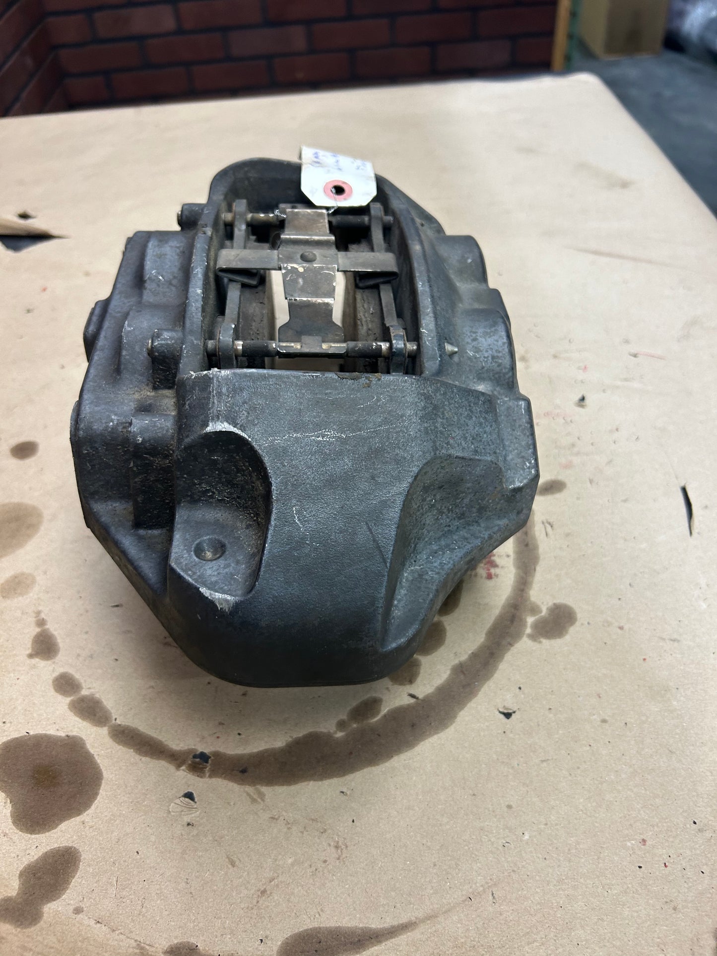 15-23 Dodge Charger Challenger RH Bigger Brembo Brake Front 4 Piston Caliper OEM
