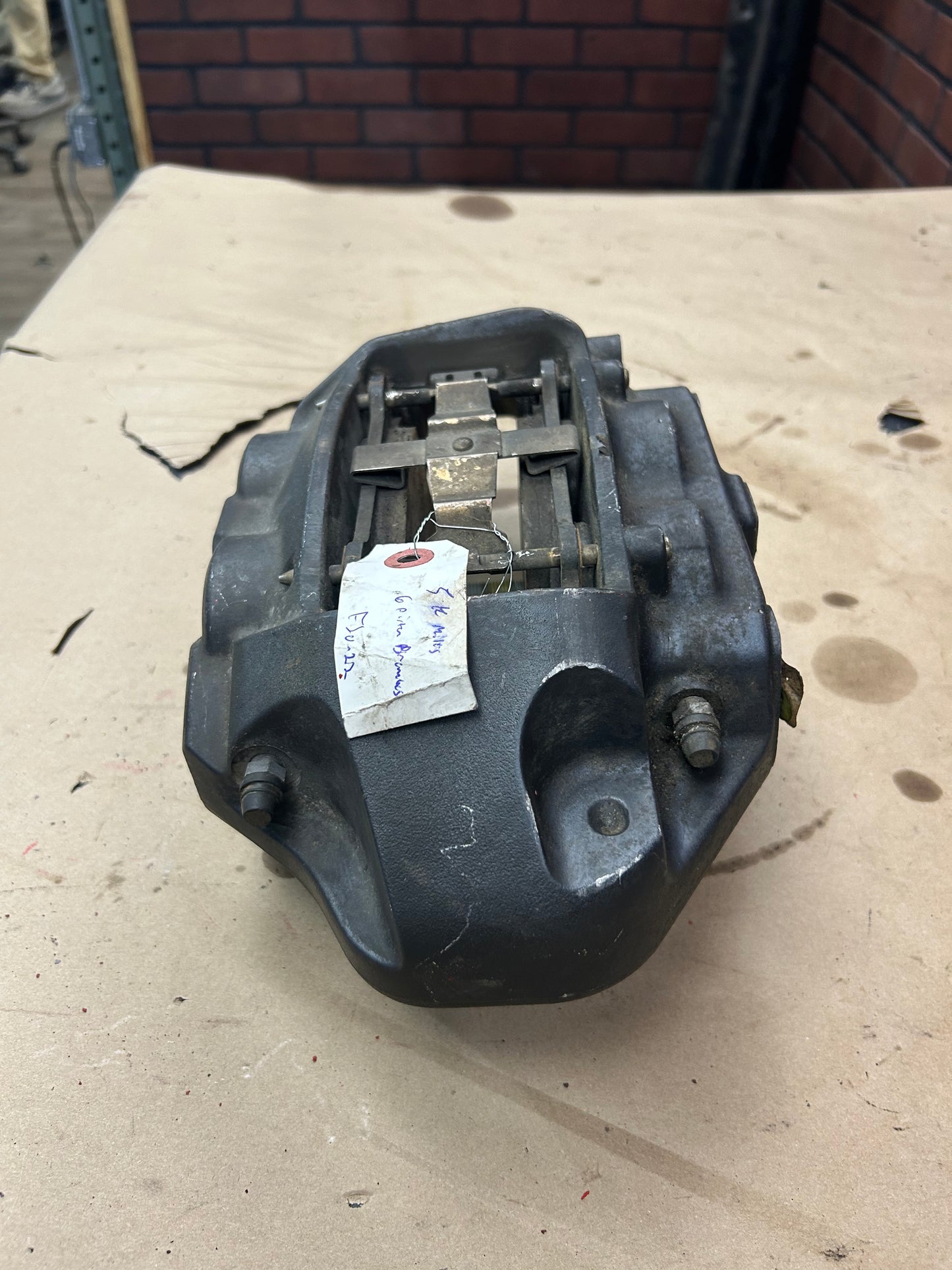 15-23 Dodge Charger Challenger RH Bigger Brembo Brake Front 4 Piston Caliper OEM